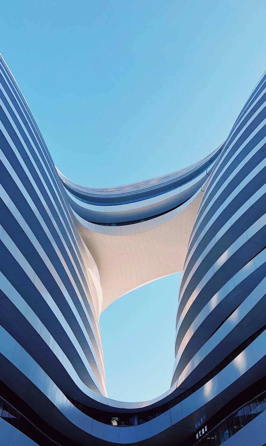 Sky Hotel - leyu
